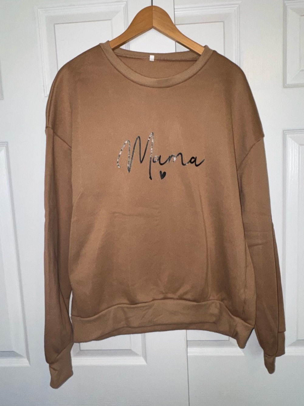 Mama Graphic Sweatshirt Medium Brown Cozy Minimalist Mom Crewneck
